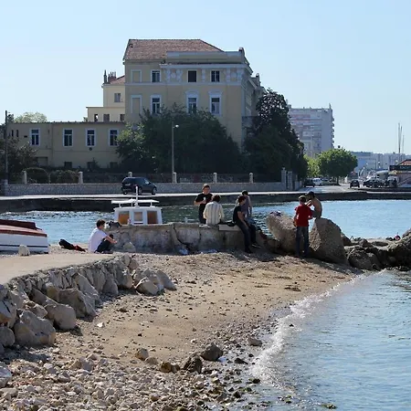 Apartman With Parking Space - 20532