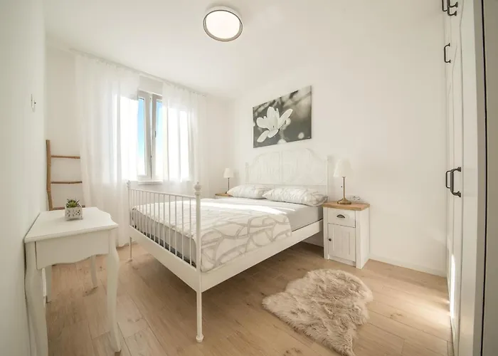 With Parking Space - 20532 Apartmán Zadar